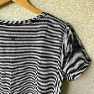 Lululemon Tee